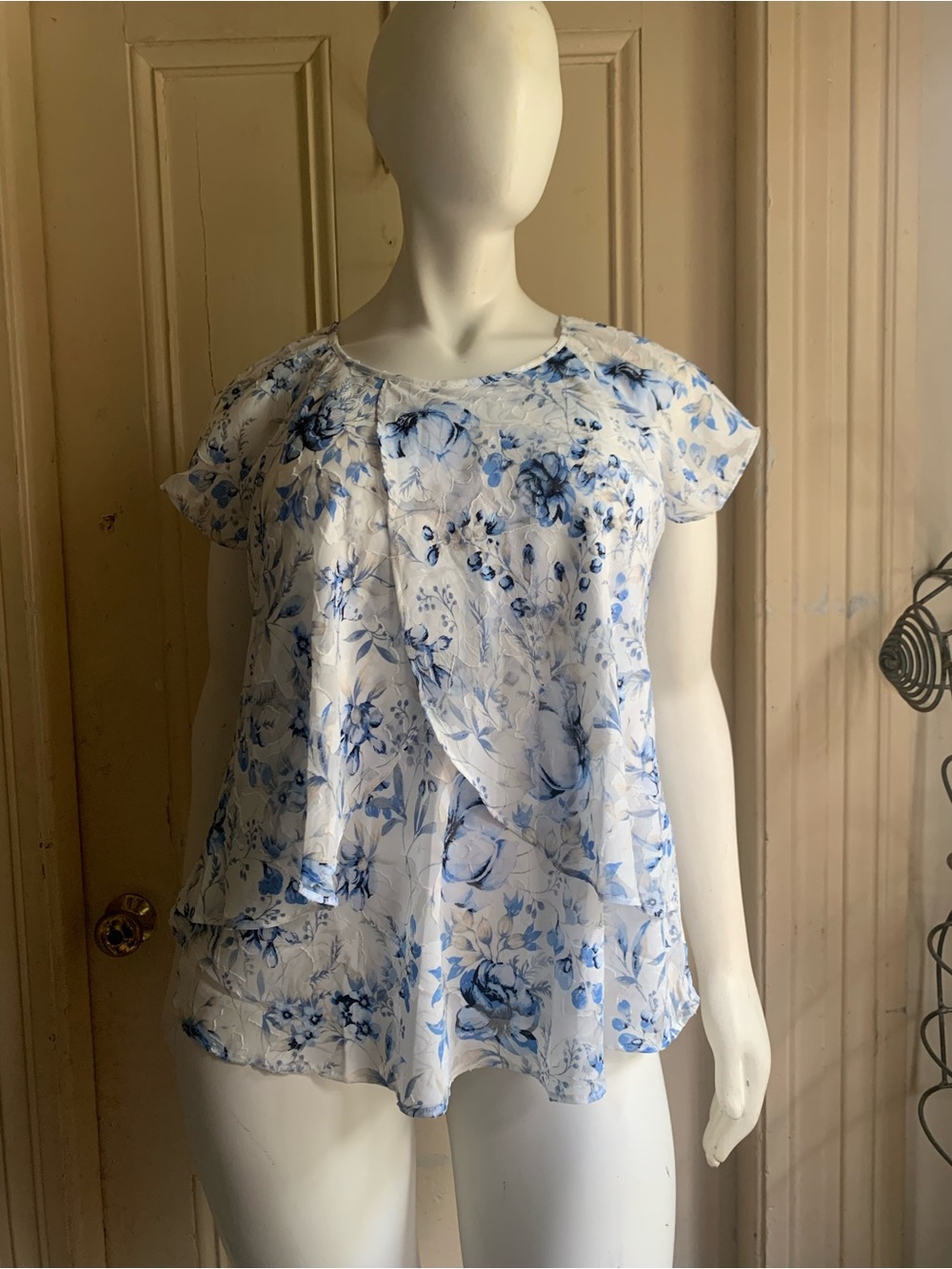 Tamarah Blue Floral Layered Short Sleeve Blouse - White/Blue